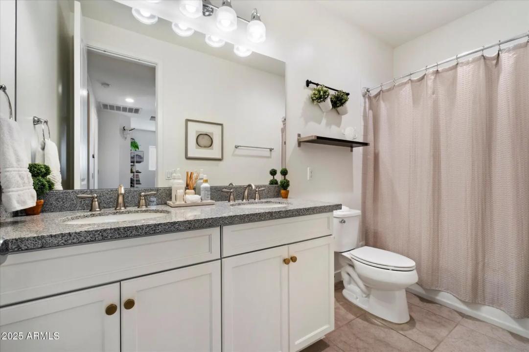 Real Estate Picture 21