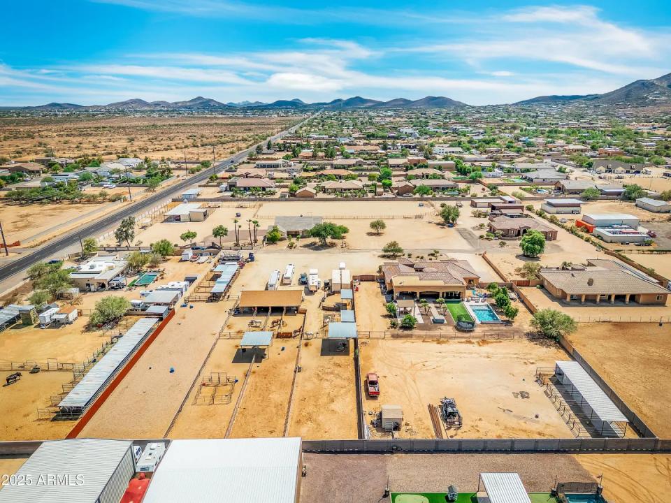 Real Estate Picture 43