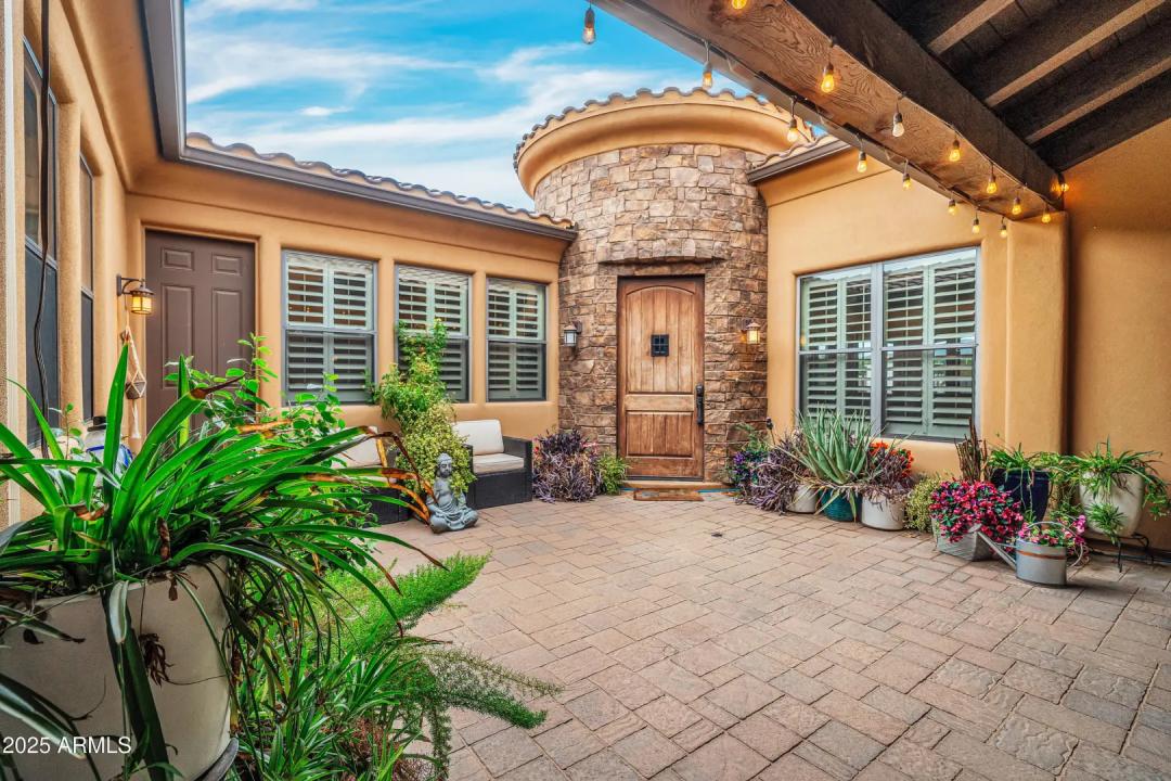 Real Estate Picture 6