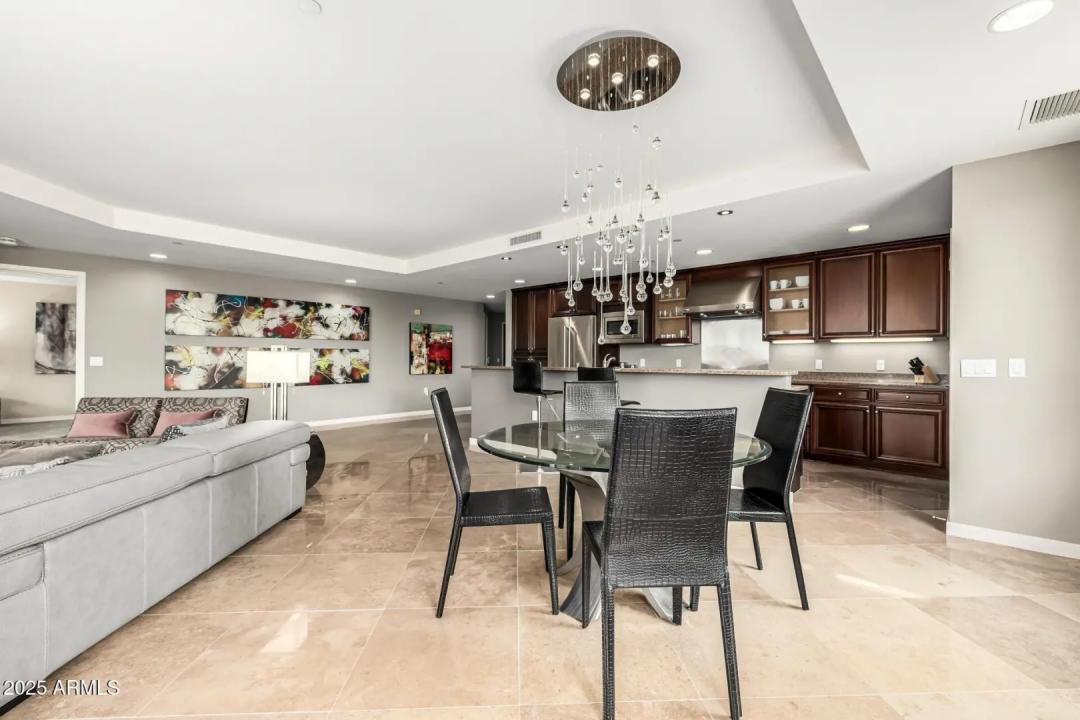 Real Estate Picture 12