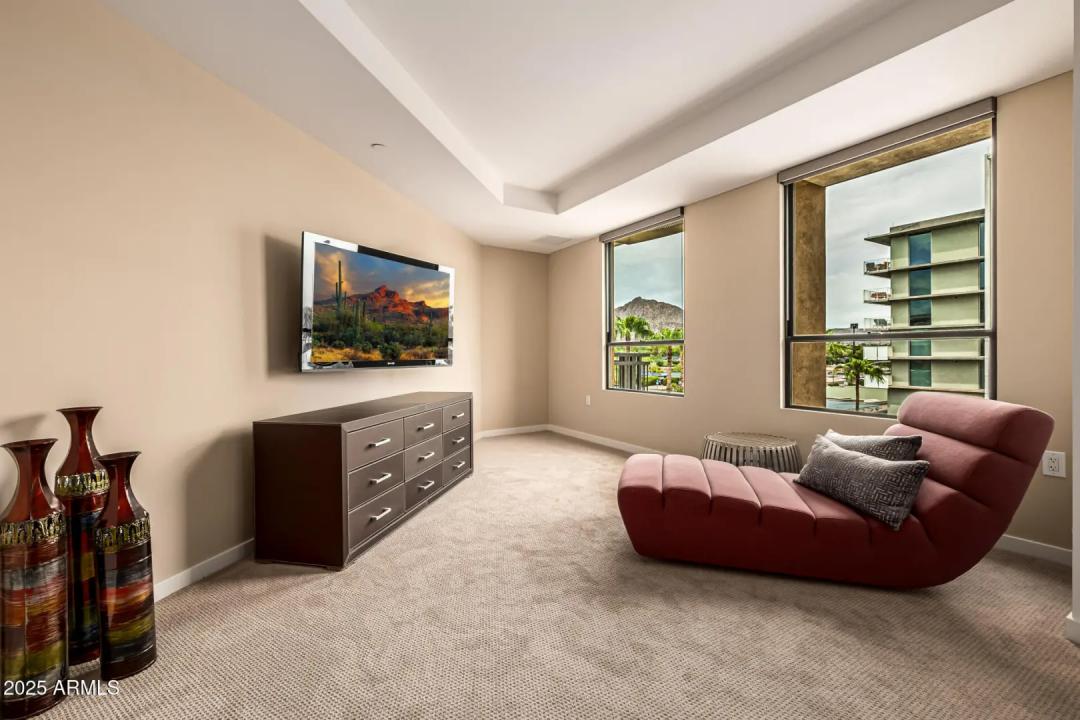 Real Estate Picture 17