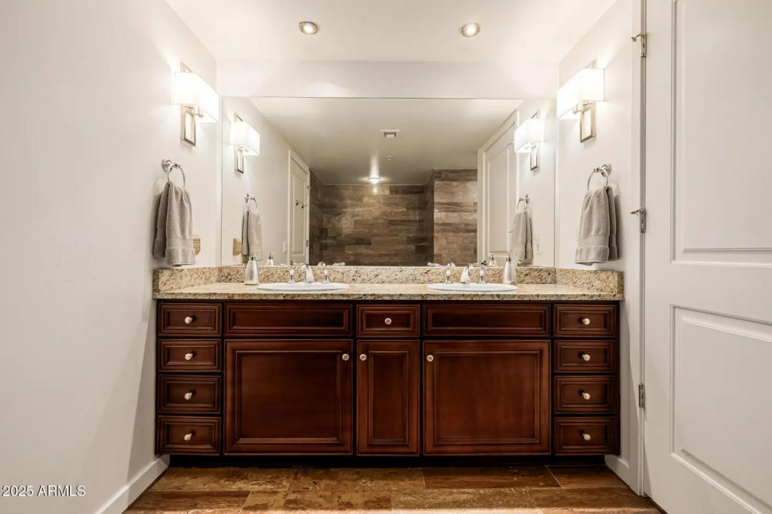 Real Estate Picture 20