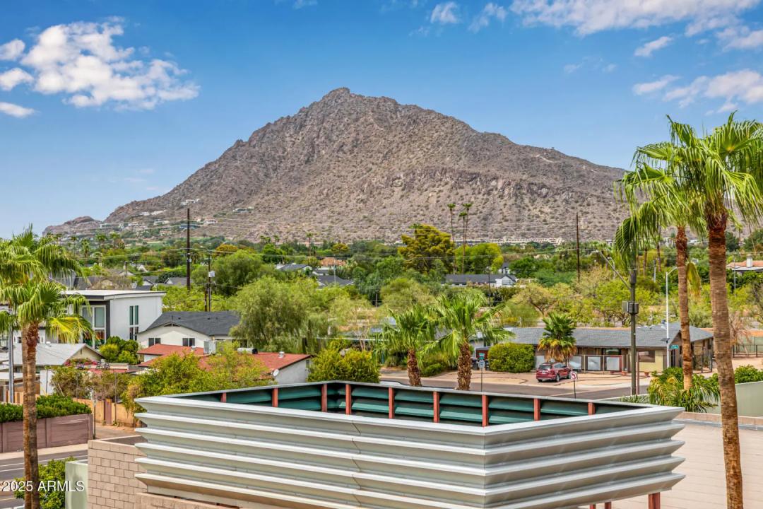 Real Estate Picture 1