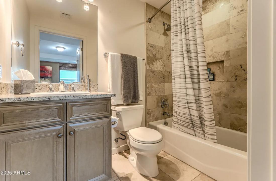 Real Estate Picture 25