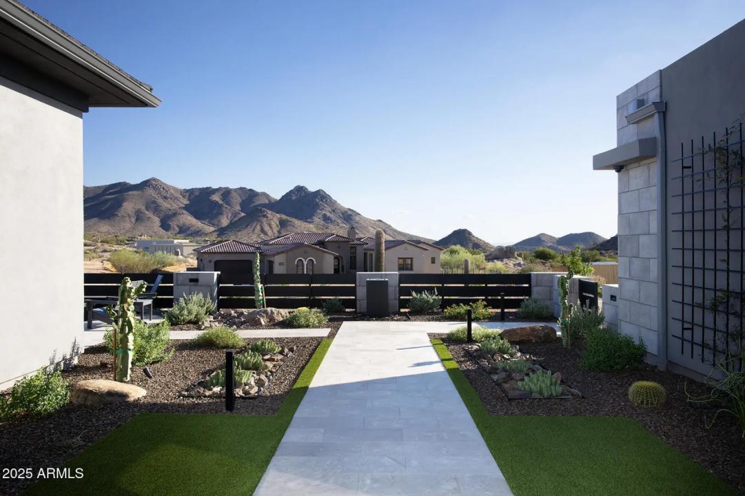 Real Estate Picture 3