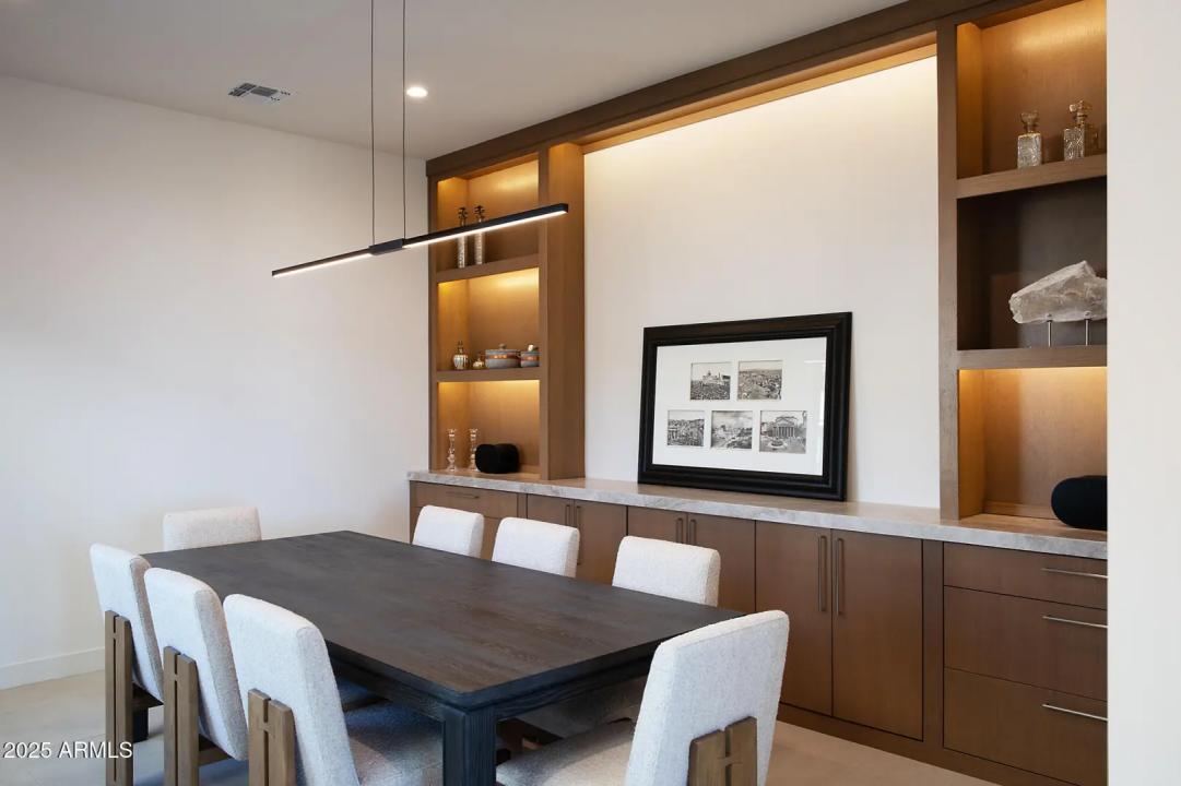 Real Estate Picture 10