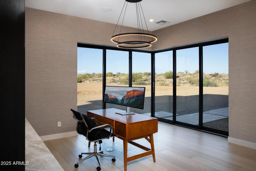 Real Estate Picture 15