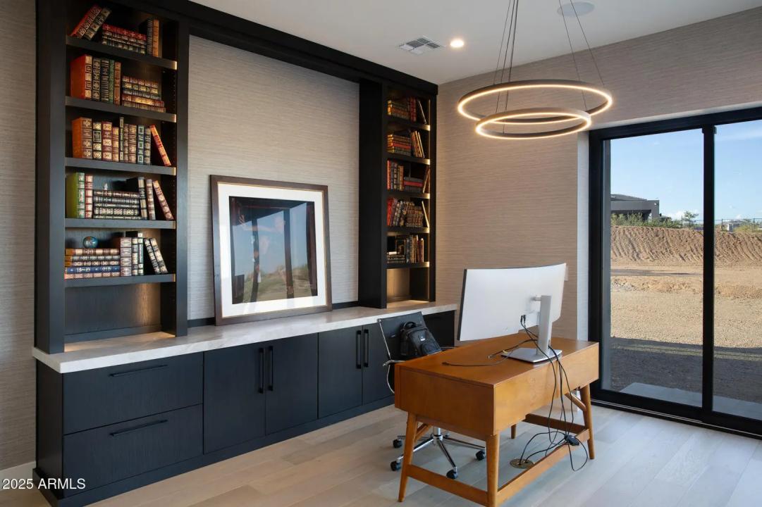 Real Estate Picture 16