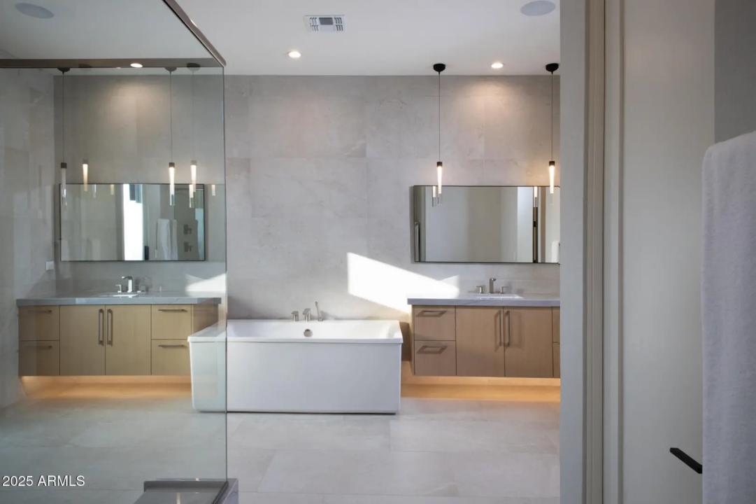 Real Estate Picture 20