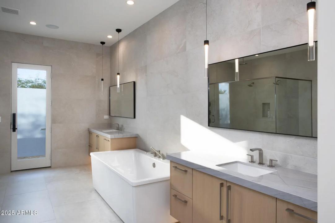 Real Estate Picture 21