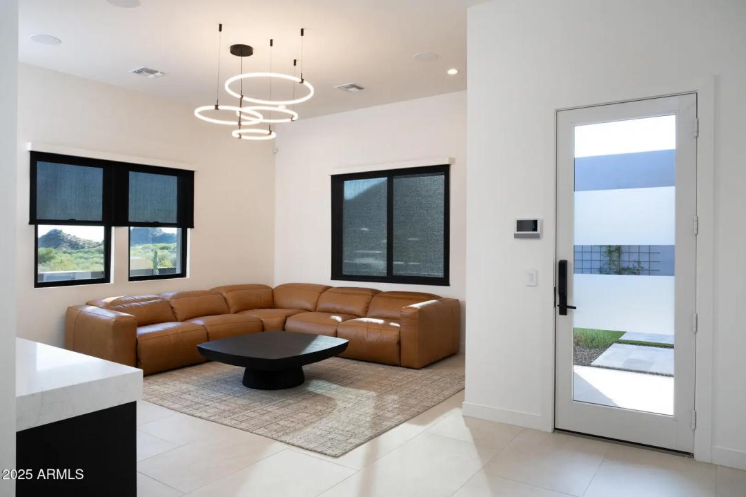 Real Estate Picture 24