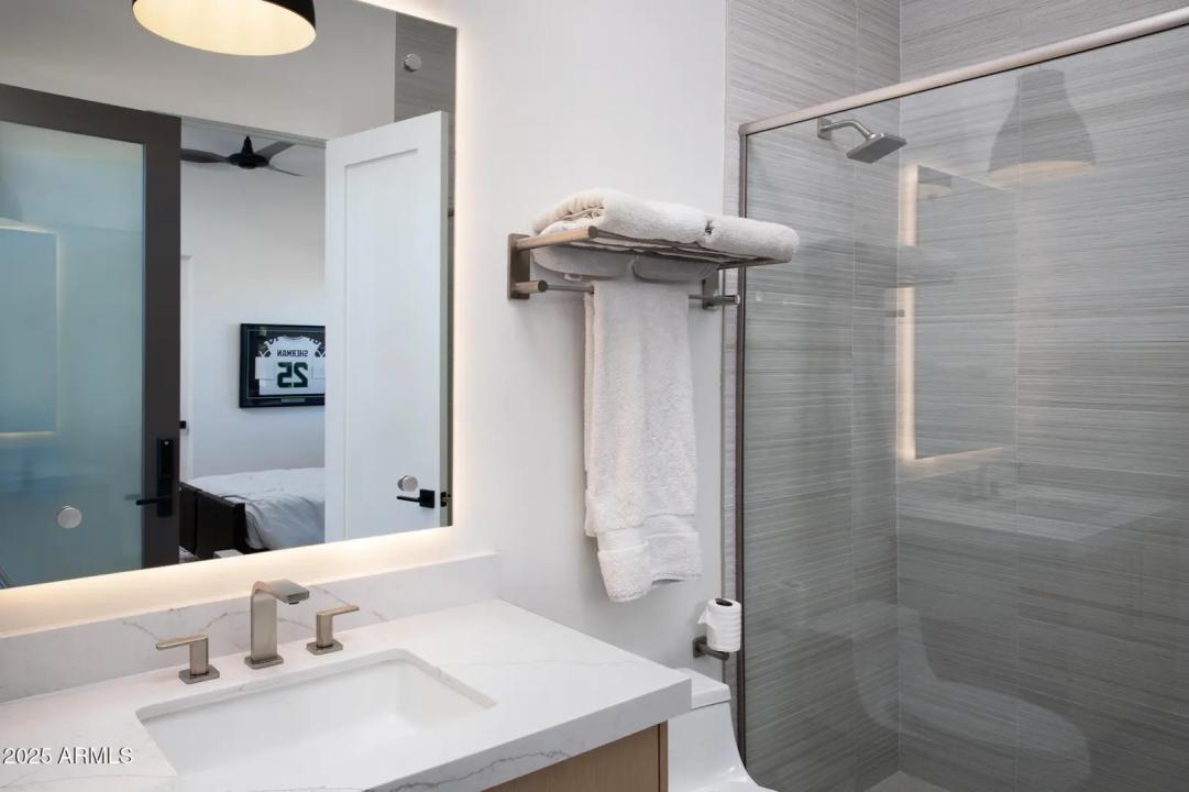 Real Estate Picture 32