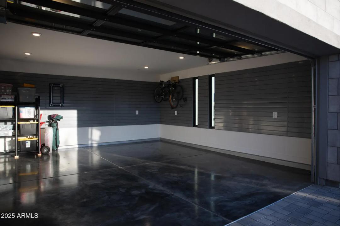 Real Estate Picture 33