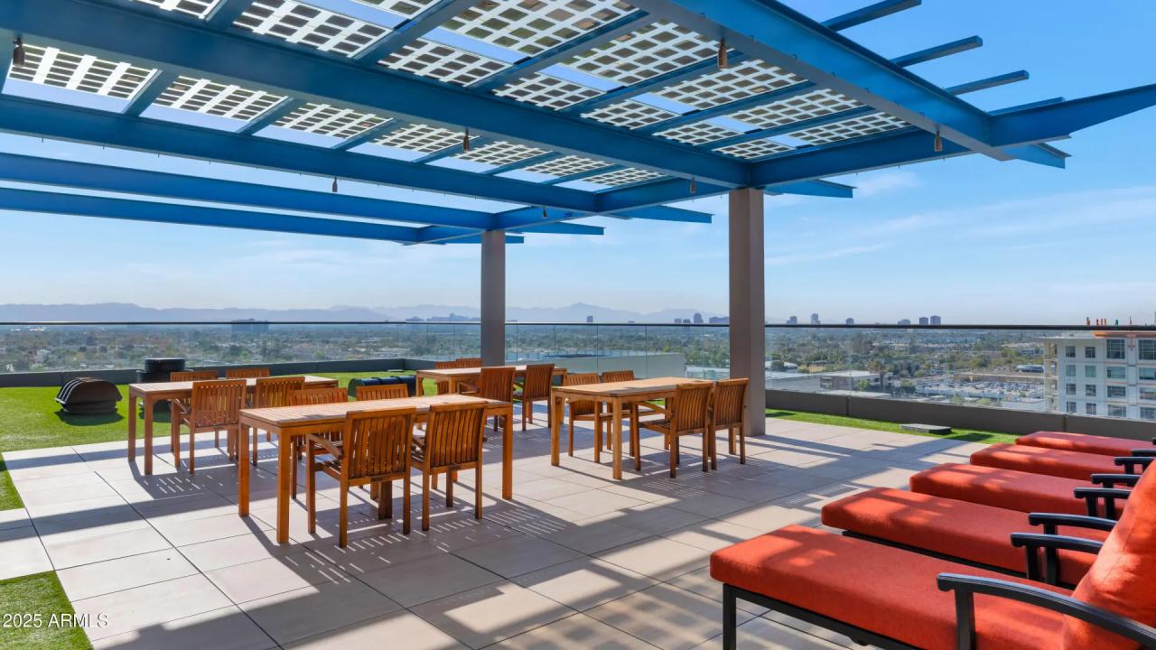 Real Estate Picture 22