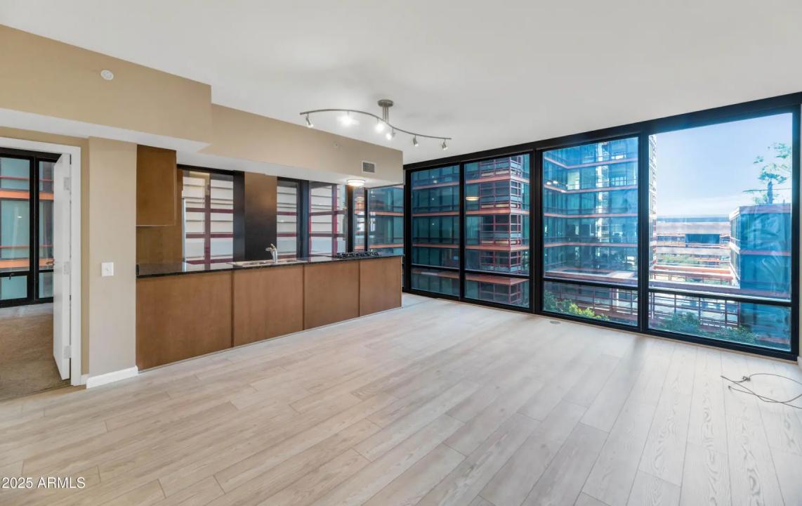 Real Estate Picture 3