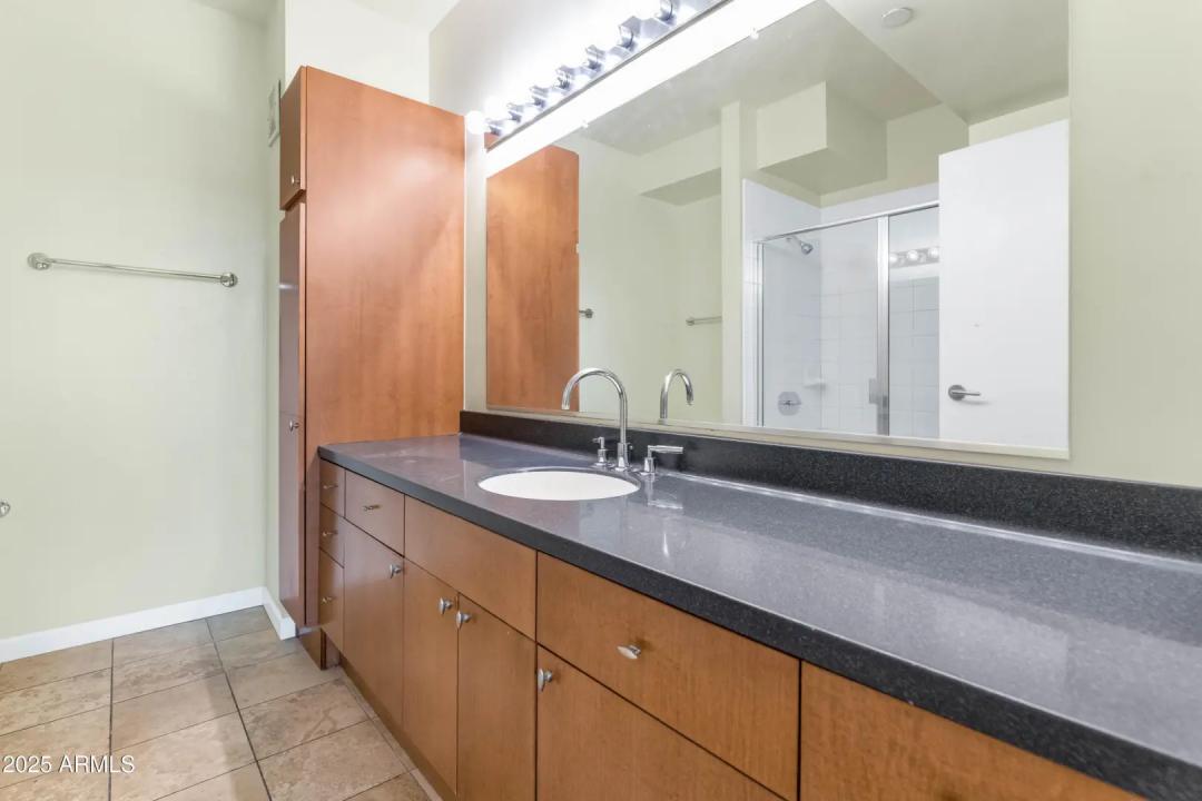 Real Estate Picture 13