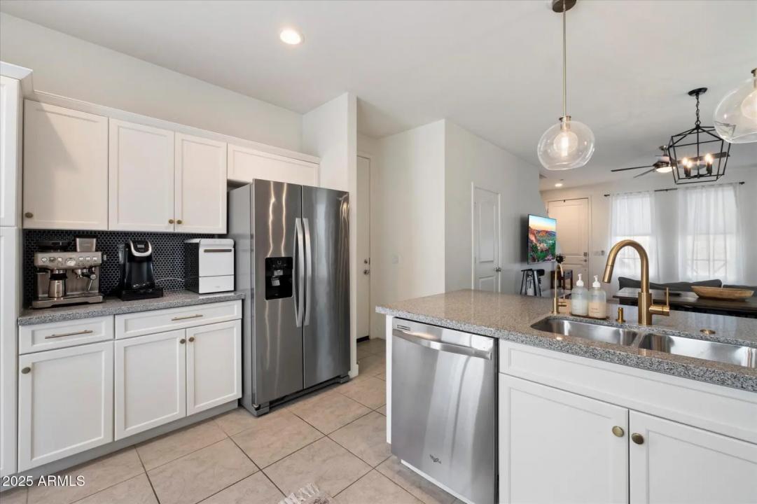 Real Estate Picture 10