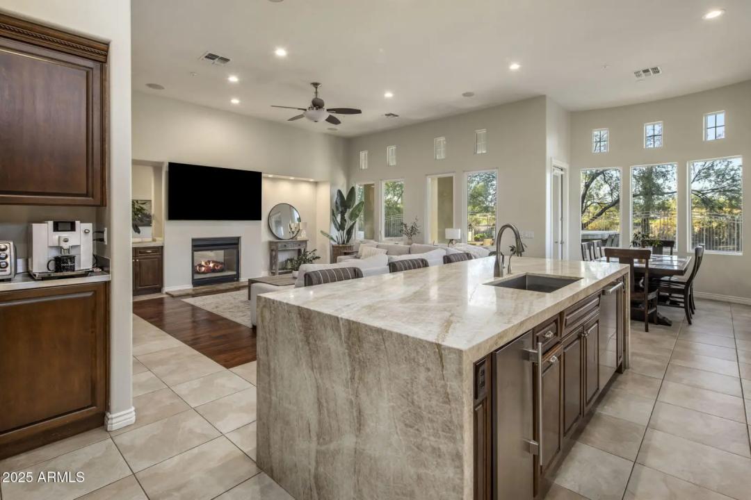 Real Estate Picture 5
