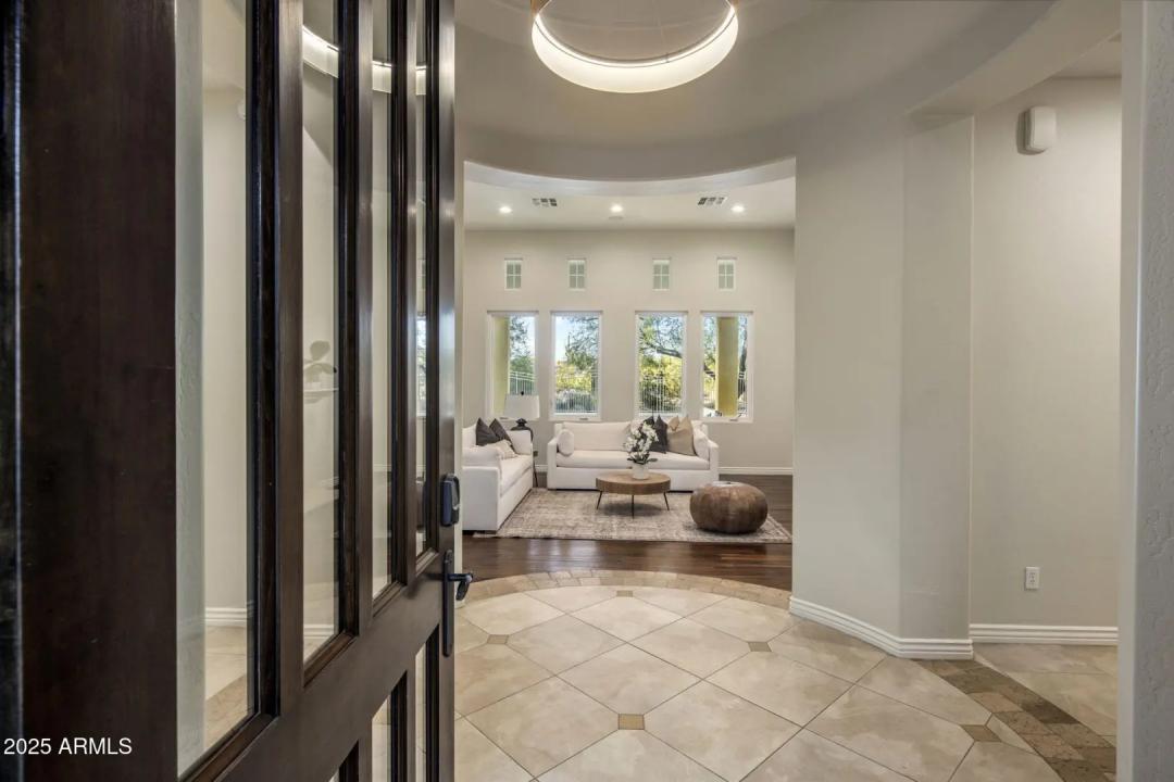 Real Estate Picture 13