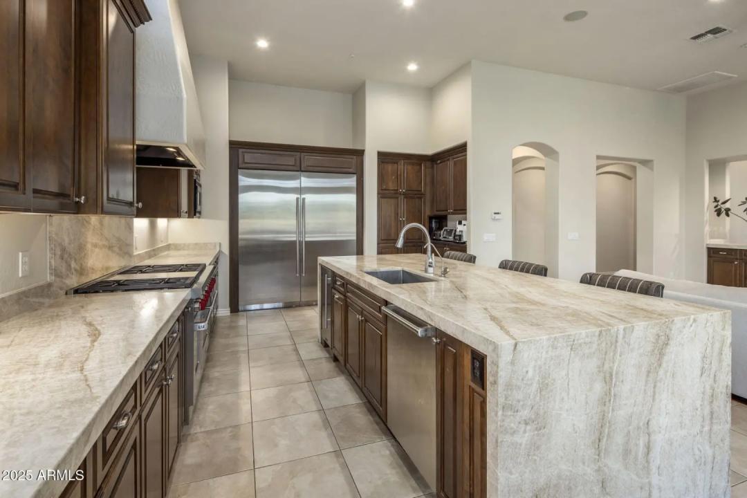 Real Estate Picture 18