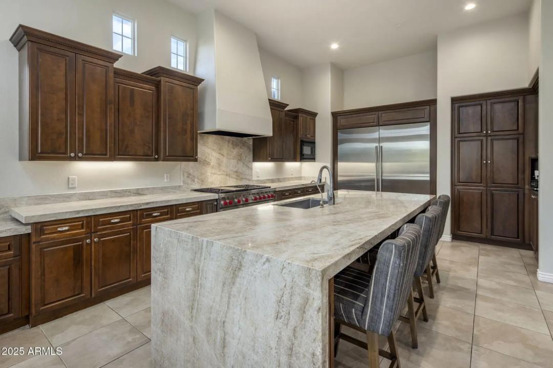 Real Estate Picture 17
