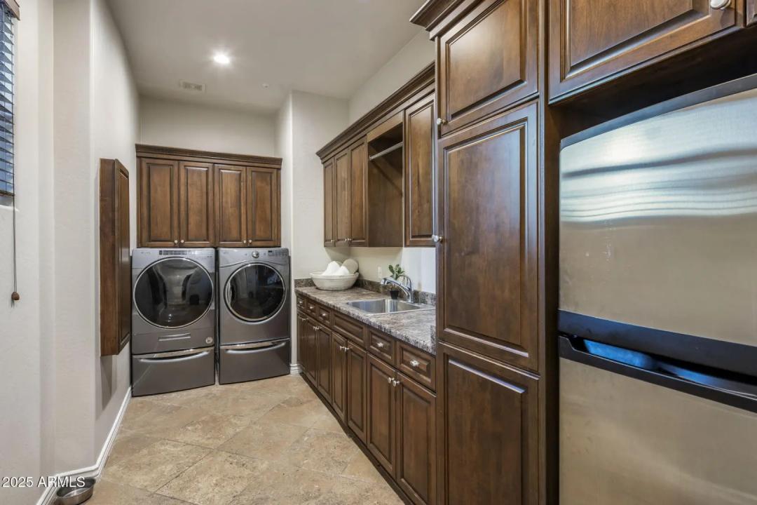 Real Estate Picture 35