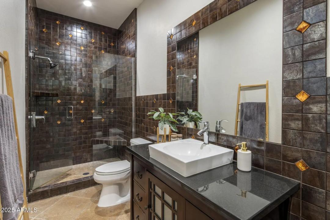 Real Estate Picture 33