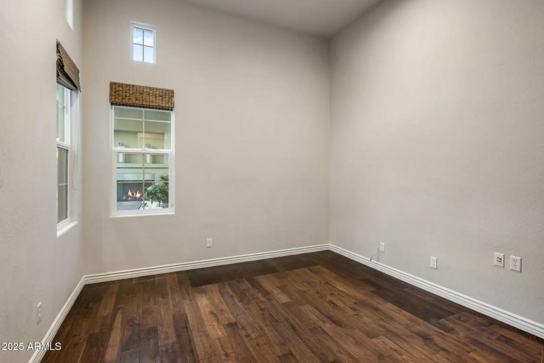 Real Estate Picture 32