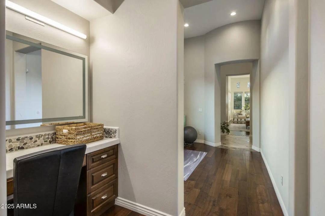 Real Estate Picture 26