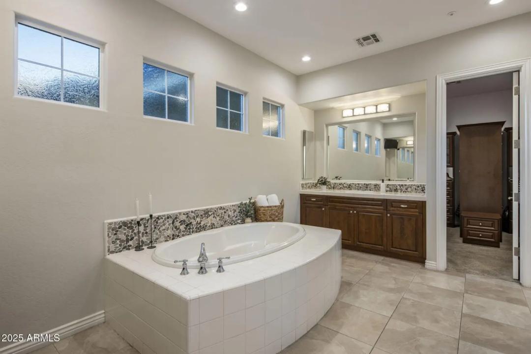 Real Estate Picture 27