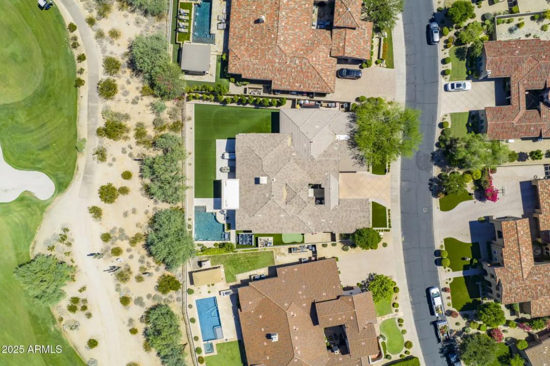 Real Estate Picture 7