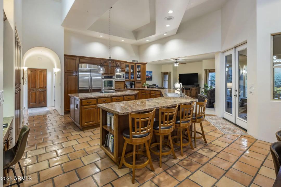 Real Estate Picture 14