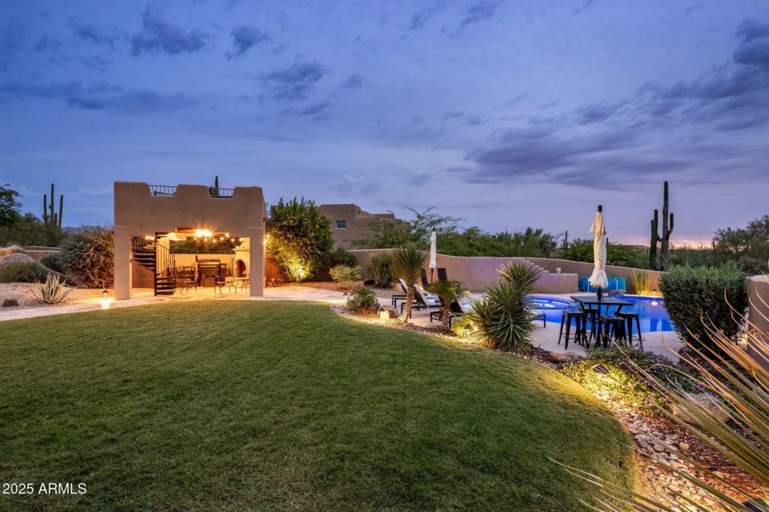 Real Estate Picture 9