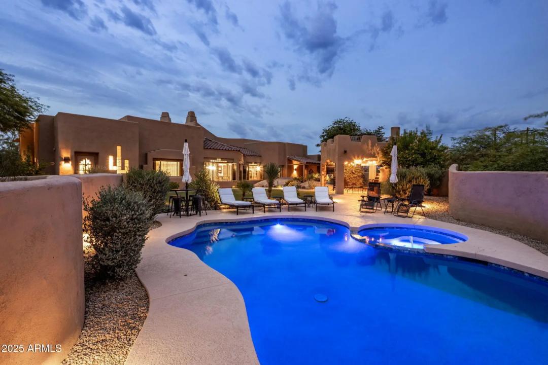 Real Estate Picture 11