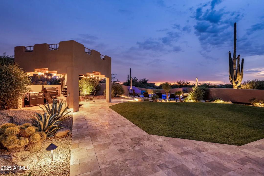 Real Estate Picture 15