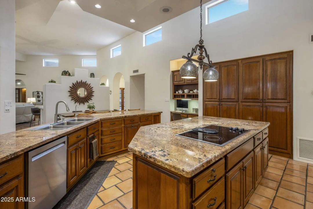 Real Estate Picture 26