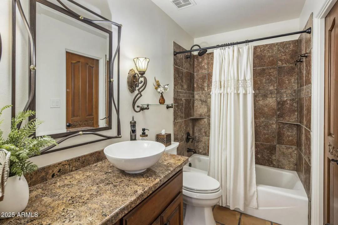 Real Estate Picture 30