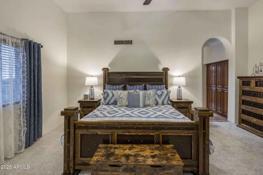Real Estate Picture 33