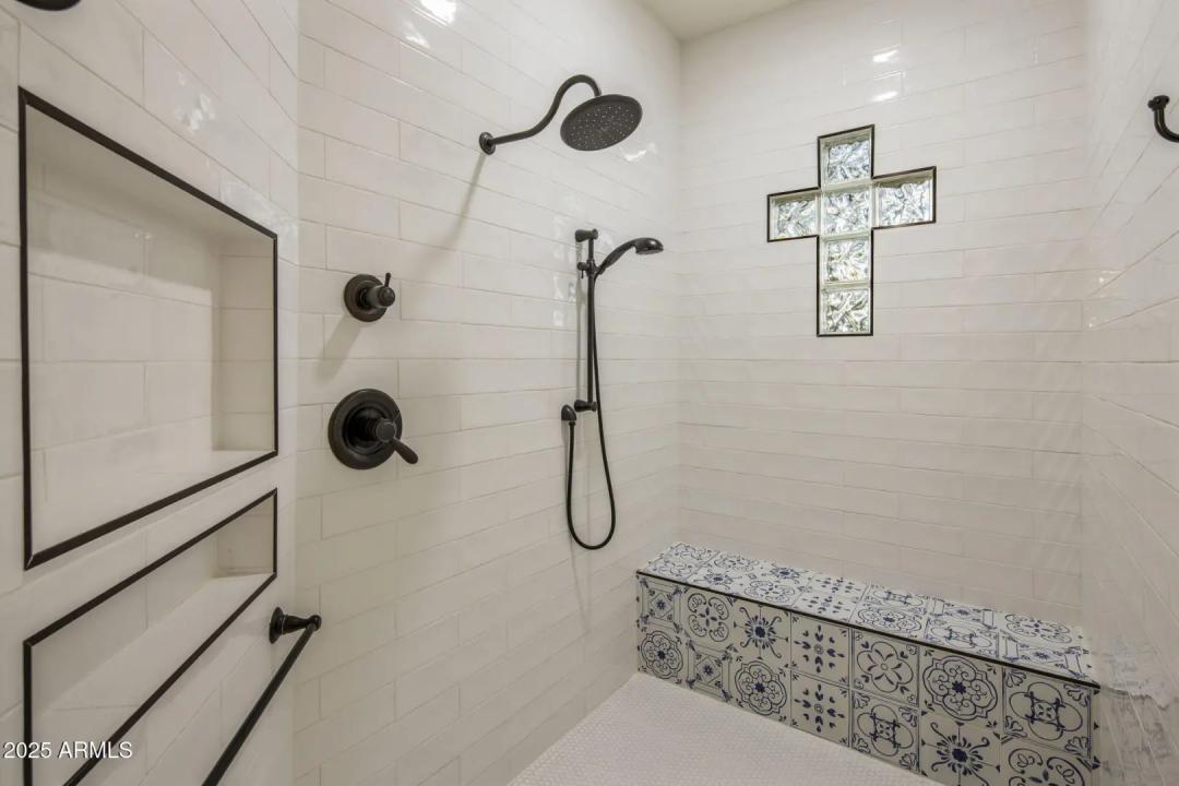 Real Estate Picture 37
