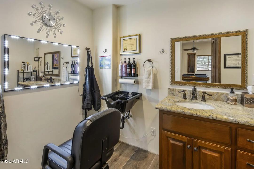 Real Estate Picture 60