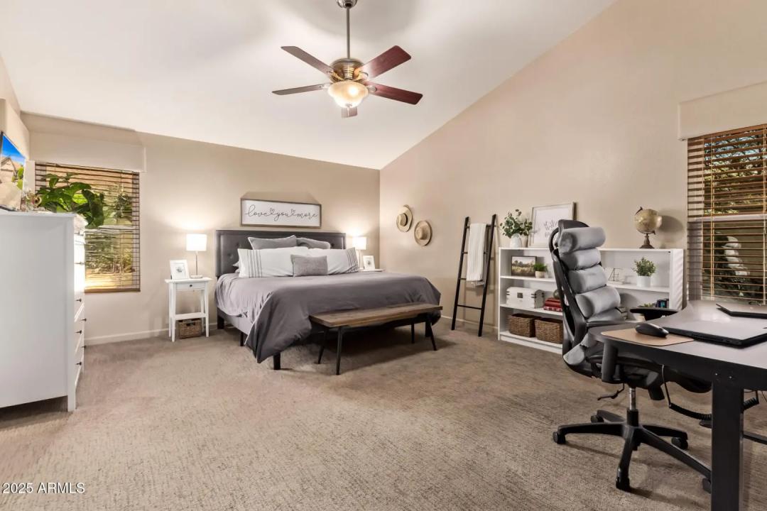 Real Estate Picture 4