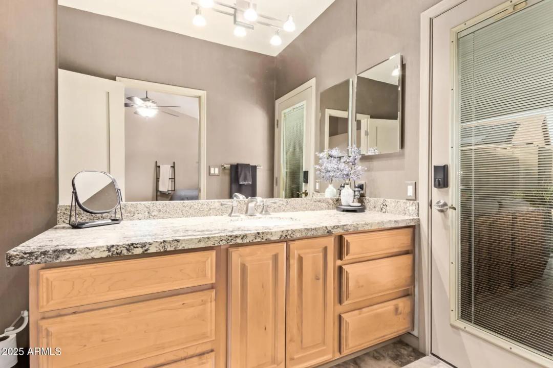 Real Estate Picture 11