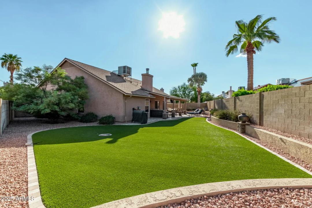 Real Estate Picture 15