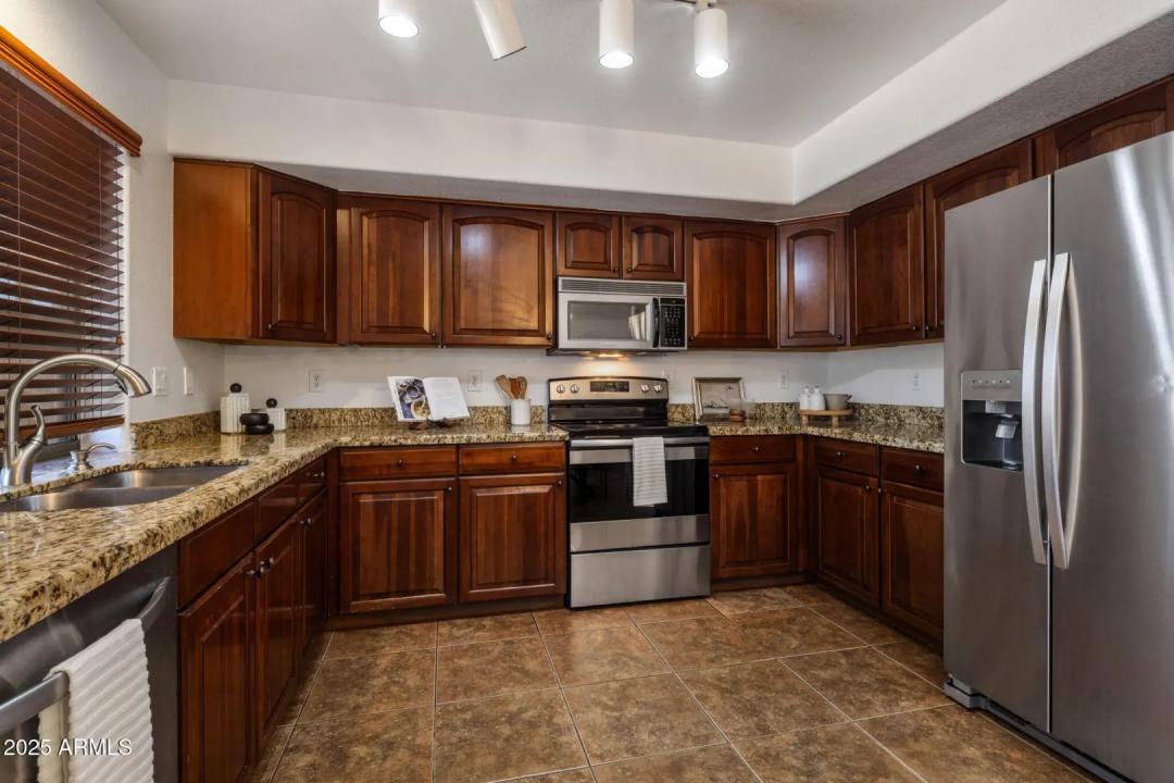 Real Estate Picture 13