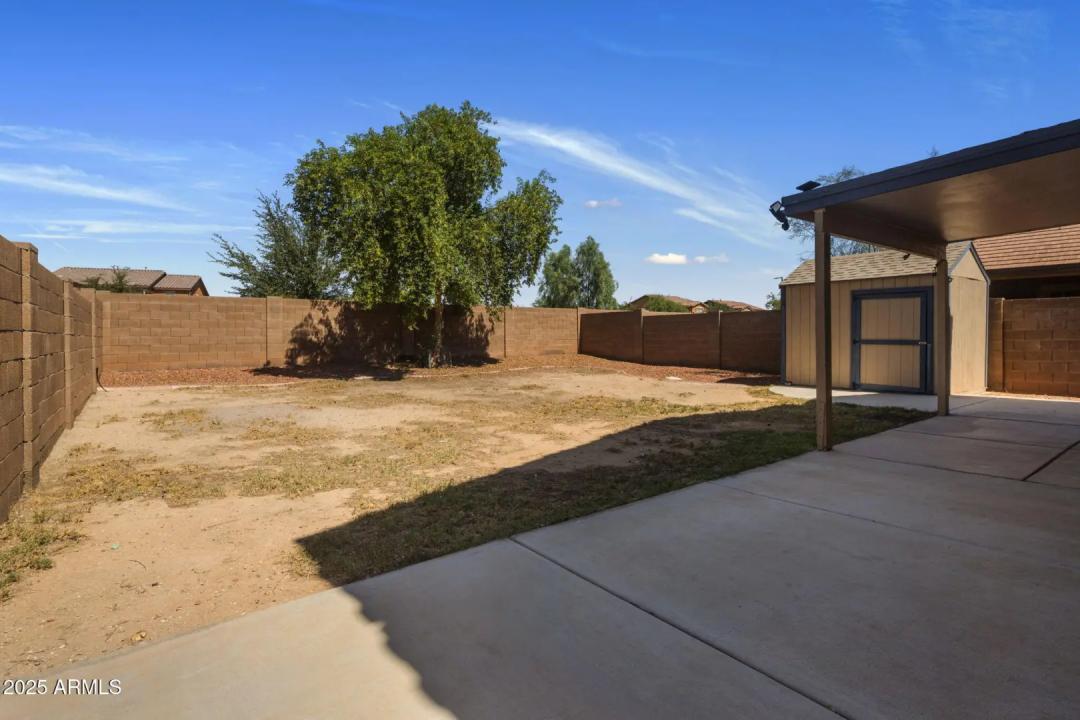 Real Estate Picture 17