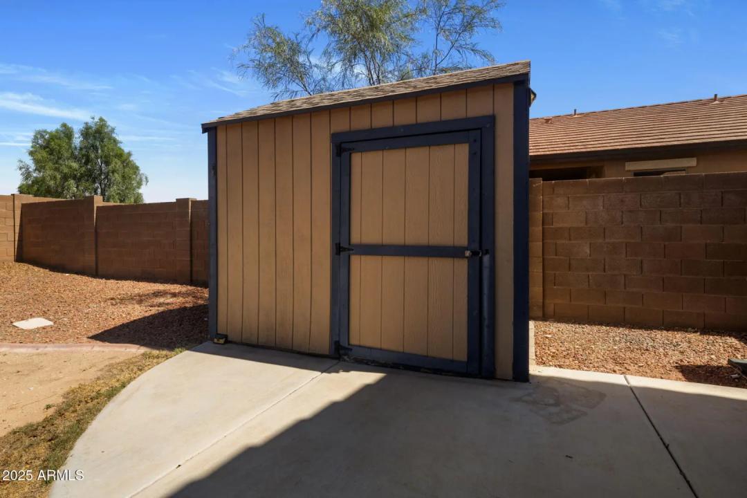 Real Estate Picture 21