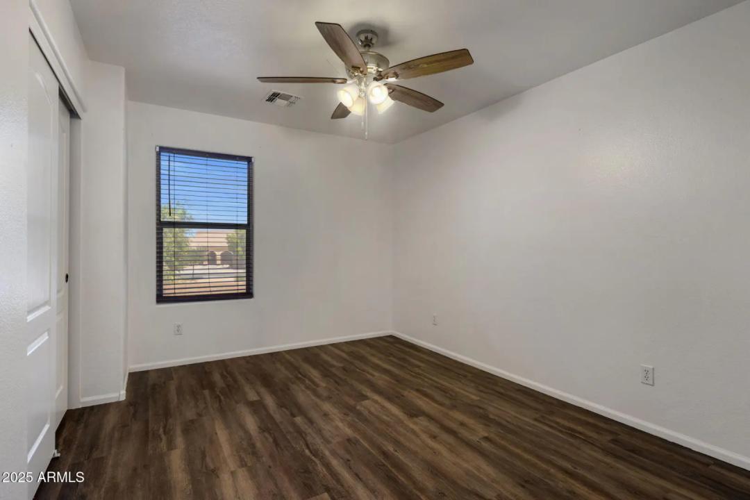 Real Estate Picture 22