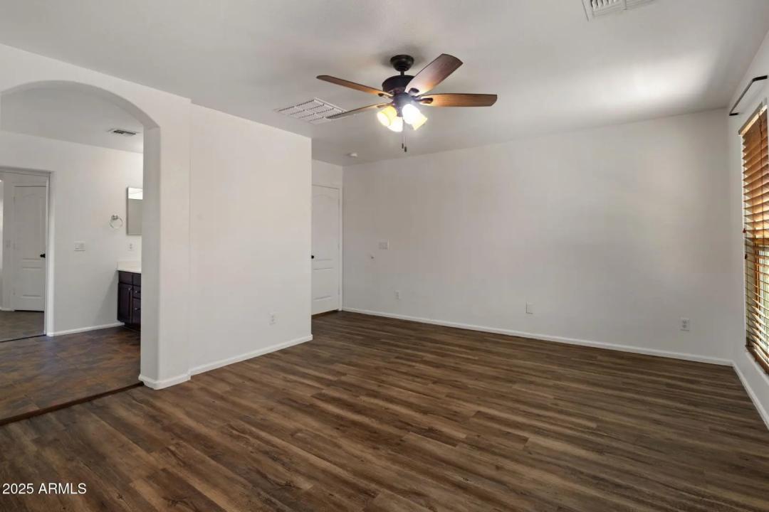 Real Estate Picture 29
