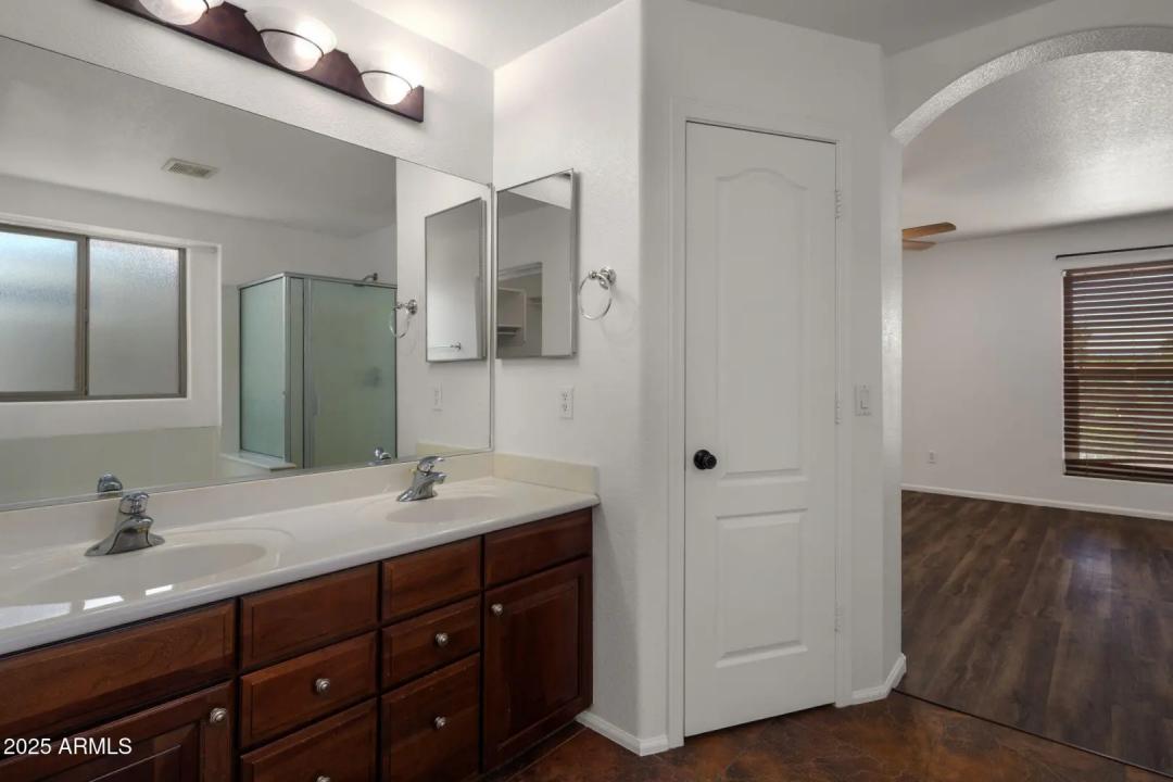 Real Estate Picture 32