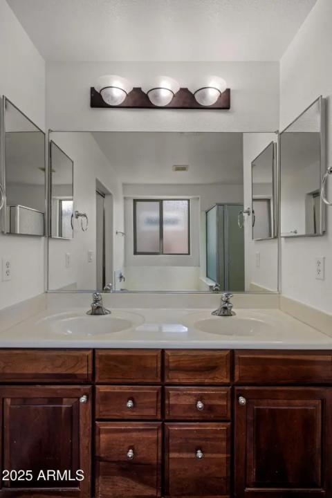 Real Estate Picture 33